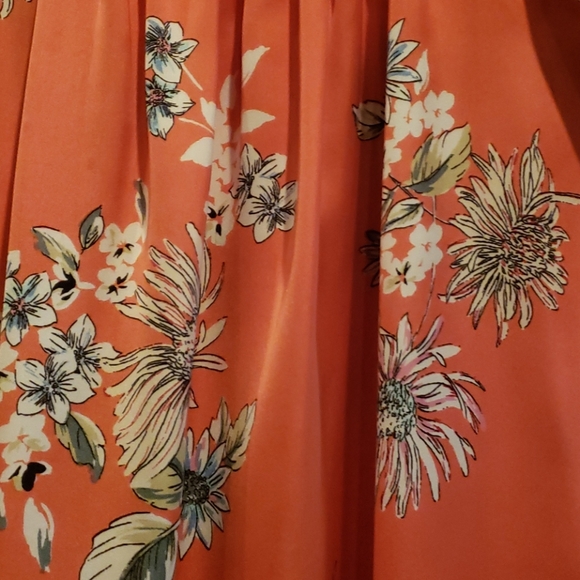 OTS Blouse - Picture 2 of 2